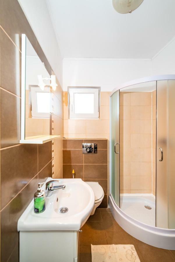 Apartment Adrian Biograd Na Moru Luaran gambar
